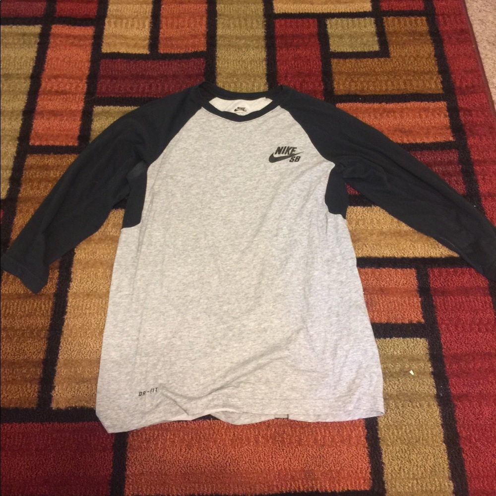 NIKE sb 3/4 shirt
